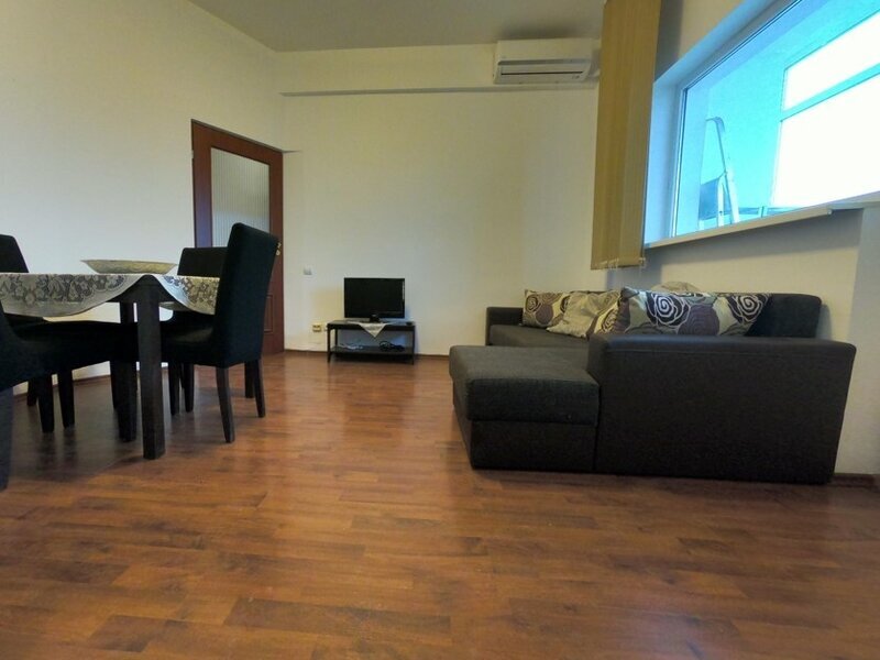 Armeneasca, Mosilor, vanzare apartament 2 camere cu centrala.